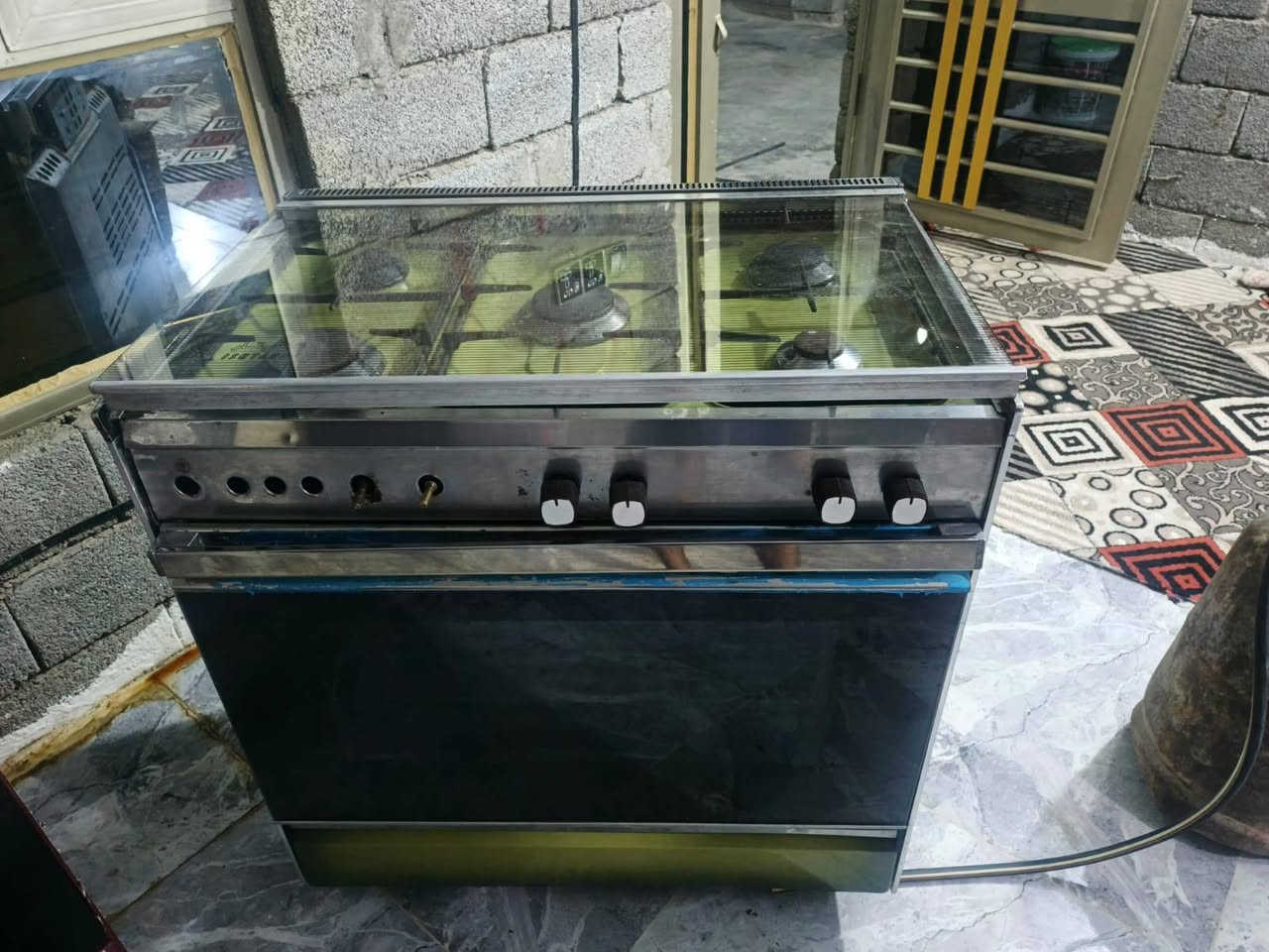 طياخات وميز طعام للبيع الاستفسار ***********
