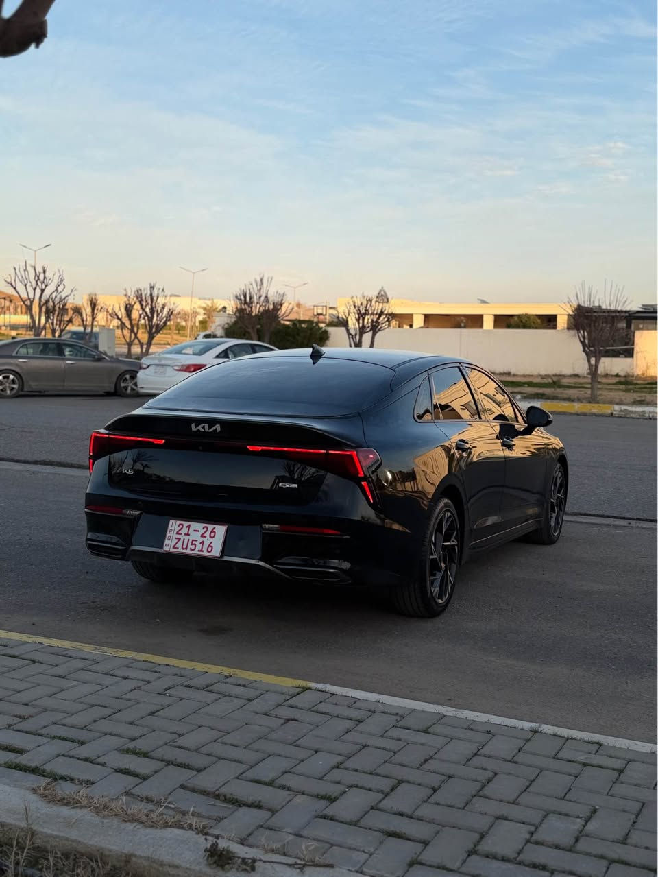 السلام عليكم

Kia K5 موديل 2025 GTLINE
سيارة بدون صبخ كلين
مواصفاتها 

مكينه 2500 

مازدات ذكيه تصعد وتنزل وتفتر معه لاستدارة 
كشافات ضباب
بك لايت LED
أشاير بالمري 
6 حساسات إماميه 
4 حساسات خلفيه 
رادارات محيطيه امامي خلفي جانبي 
قياده ذاتيه 
توقف ذاتي 
تحديد مسار 

رادار تفاعلي 
مثبت سرعه
أوامر صوتيه 
شاشه متصله 
شاشة اعطال 
شاشت تكيف 
هندبريك بصمه 
5 وضعيات قياده 
شحن لاسلكي 
وتو هولد 
كرسي كهربائي جلد 
تدفئة مقاعد إماميه 
تدفئة ستيرن 
سماعات BOSE 
أضويه داخليه لمس 
دبل جام
وباقي المواصفات معروفه 
ماشيه 25  ألف 
سيارة كلين يعنى بدون صبخ
السعر 200$  

مكان السيارة اربيل

للتواصل 
***********
*********** أربيل, العراق
