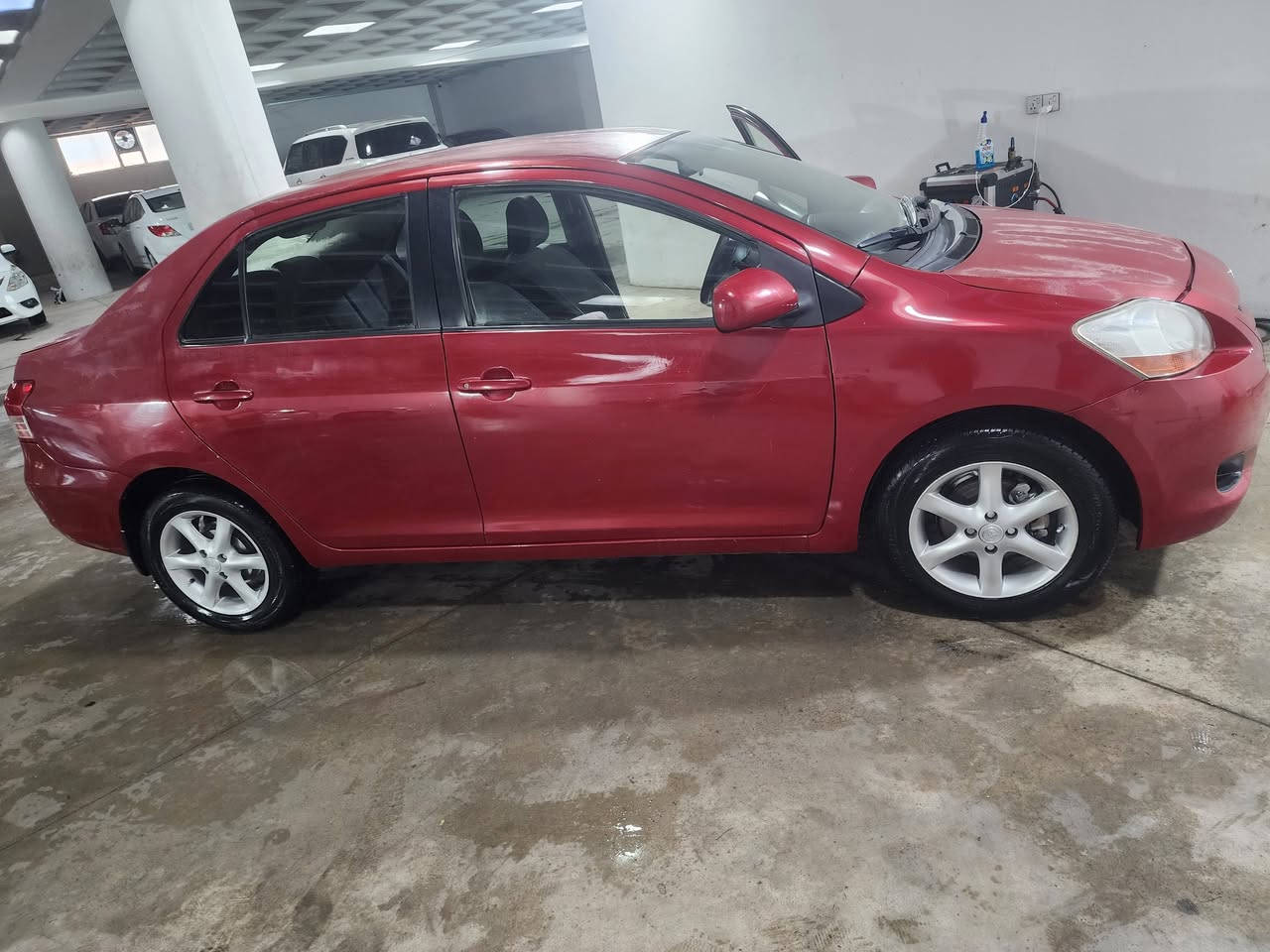 يارس 2007محرك جبير بي ٦ قطع بدون دواخل تبريد ثلج السياره جاهزه مابي نقص السعر 70بي مجال قليل ***********

