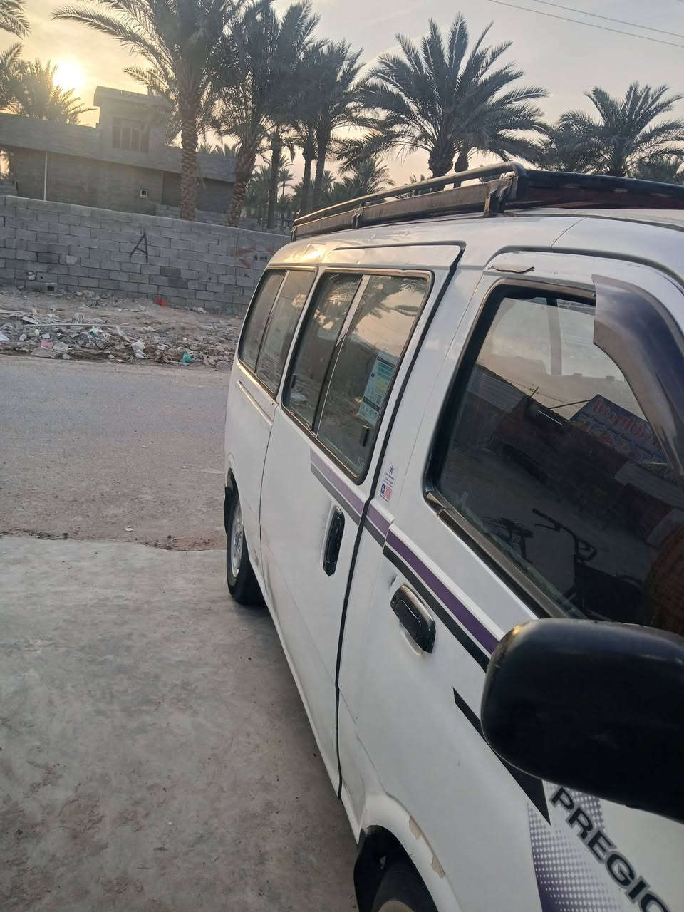 سلام عليكم بريجو للبيع موديل 1997بسمي رقم واصط سنويه 30 هزه جديده مصفره من كلشي كير محرك اكسن مكفول السياره مصبوقه جماليه صواصي معمره تخم تاير بس يراد دوشمه الباقي فول كهربايات شغاله السعر 50 وبيه مجال مكان ابو غريب ابو منيصير *********** وبيه واتسأب اسف علا ايطاله
