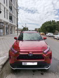 ياالله للبيع تويوتا RAV4 فول SE هايبرد رقم بغداد موديل 24 ماشيه 16 الف...