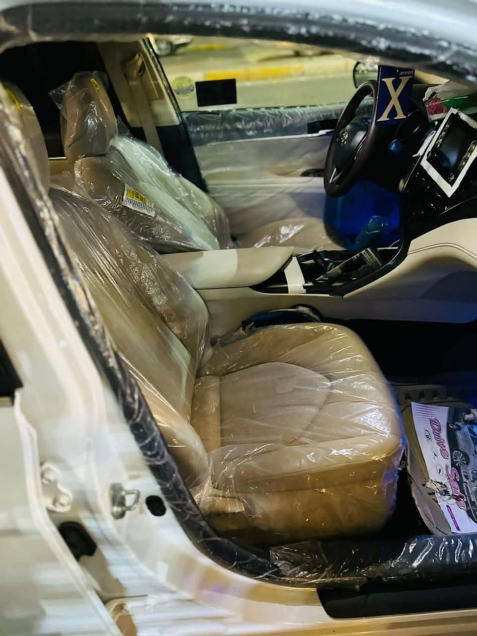 سلام عليكم كامري ٢٤ لبيع سياره فول ماشيه ٥٦ رقم بغداد السعر ٢٥٥ الرقم ***********
