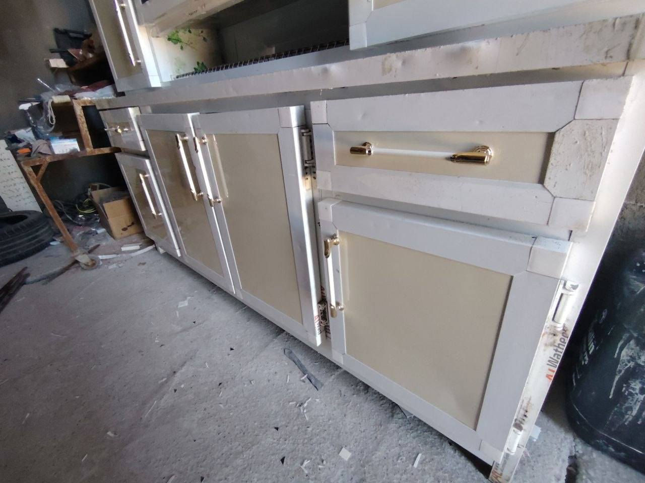 كاونتر قطعتين سنكي مستخدم

السعر 250 

واتساب 
***********
