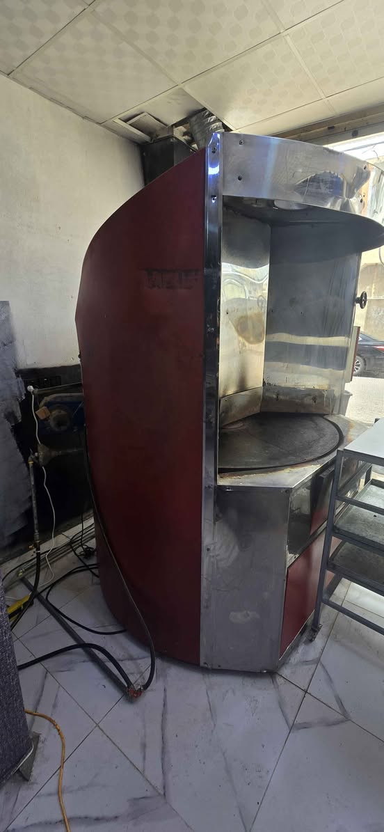 فڕنێکی کولێرە بە قیمە و کولێرە بە پەنجە بە عەشیاکانیەوە بۆ فرۆشتن 💷

پاک و خاوێن و بێ عەیبە 👌

دوکان لا ئەبەم بە نرخێکی هەرزان و بە زەرەر ئەیفرۆشم💸

پەیوەندی بکەن 

                            ☎️***********☎️ حلبجة, السليمانية
