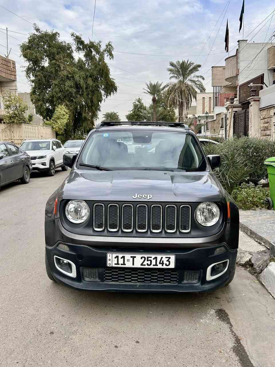 السلام عليكم، للبيع فقط
جيب رنكد 2018
ماشية 55 ألف حقيقي
تو ويل 
رقم بغداد باسمي
المواصفات:
• محرك 4 سلندر 2400cc تنفس طبيعي
• كير AT (المحرك والكير مكفولات)
• شاشة كاربلي
• مثبت سرعة
• فول تحكم بالستيرن
ضرر السيارة سرقة جاملغ وبنيد فقط 
السعر: 117 قابل للتفاوض
المكان: بغداد – شارع فلسطين
للتواصل: 0788524141 (اتصال )


**إذا كنت صاحب هذا الإعلان وتريد حذفه لأي سبب، رجاءا أرسل رسالة إلى الدعم الفني**