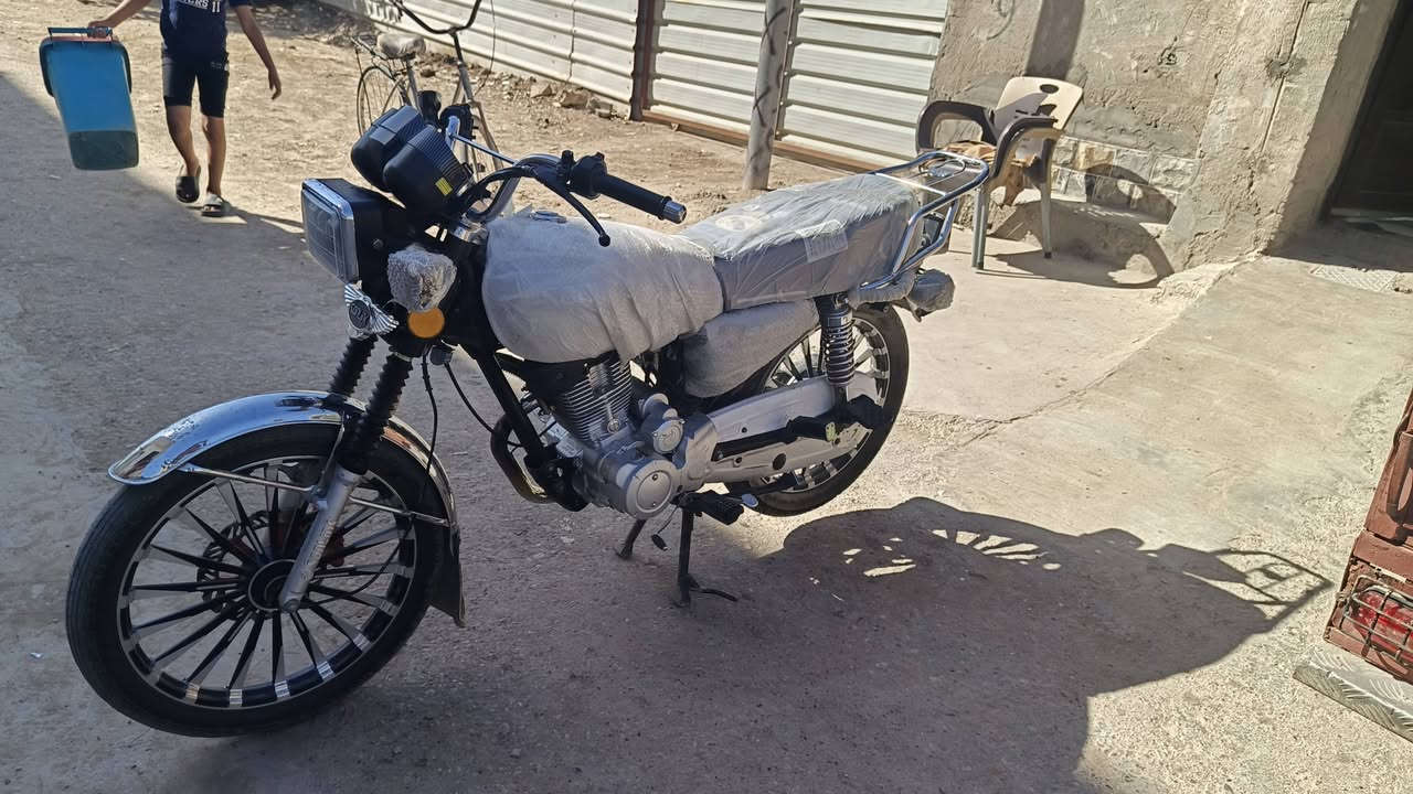 سيفان  موديل 25
سعر 725 وبيه مجال
مكان ديالئ الخالص هبهب


**إذا كنت صاحب هذا الإعلان وتريد حذفه لأي سبب، رجاءا أرسل رسالة إلى الدعم الفني**