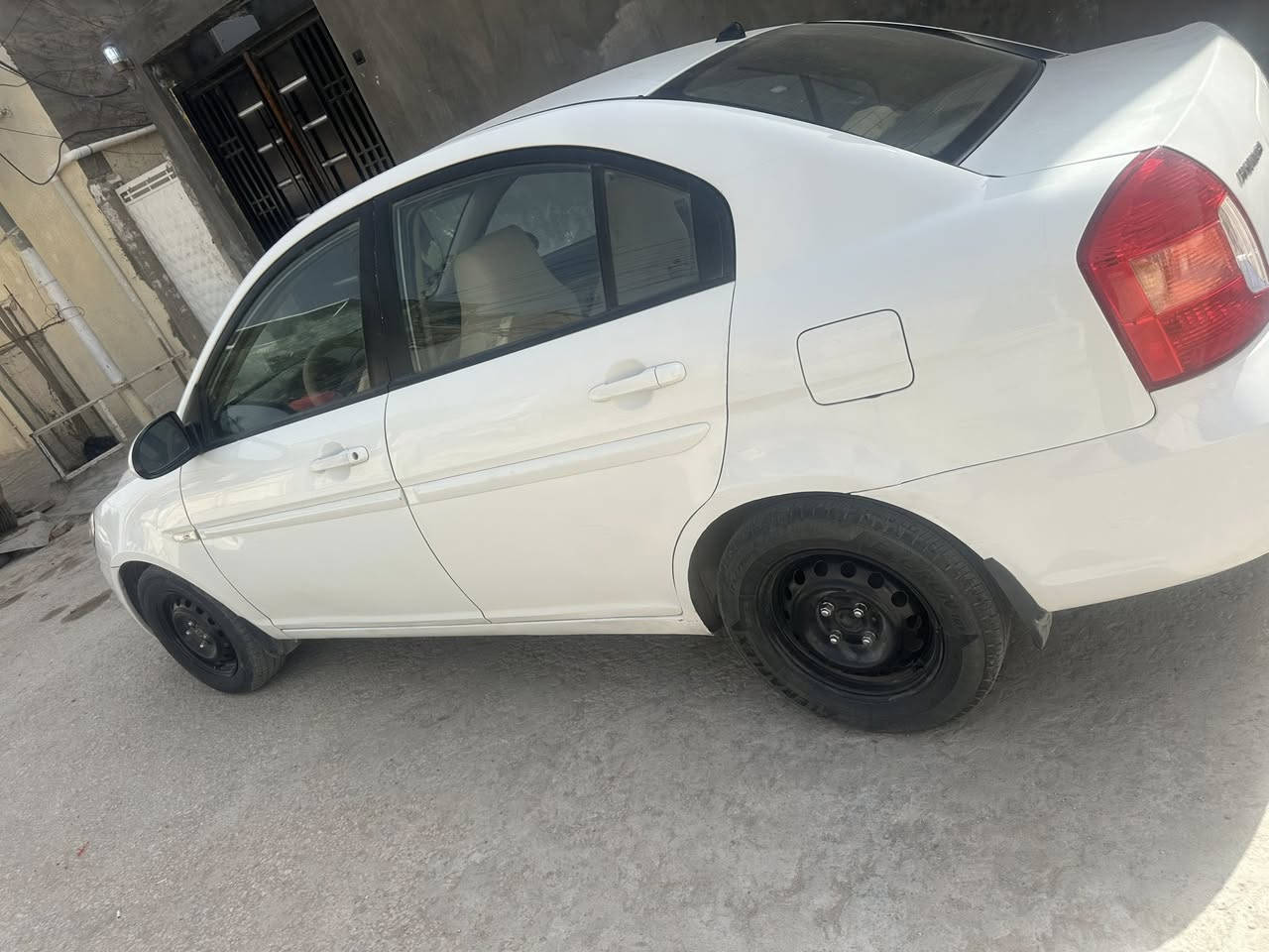 اكسنت موديل ٢٠١١ رقم اربيل دولي سيارة وأرد خليجي مكينة ١٦٠٠ السعر ٨٩ مكان السيارة نجف  بيها قطعة صبغ 
***********
