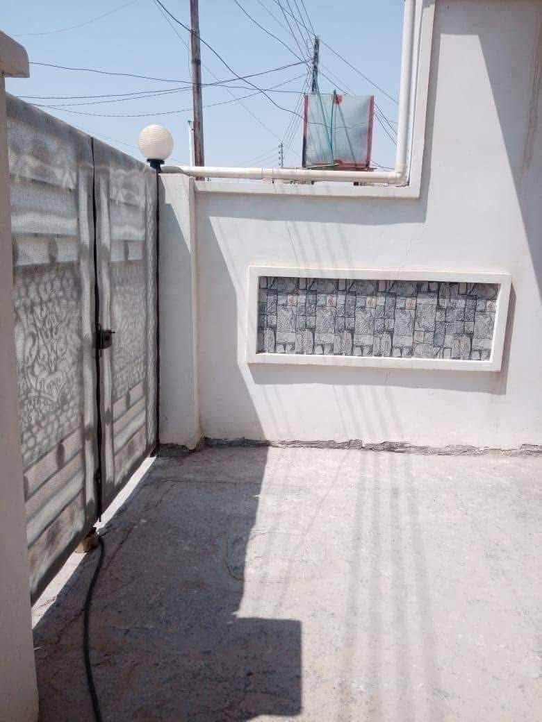 تسلسل:1044
🏚دار للبيع 🏚 دار للبيع🏠

                      🌹على بركة الله🌹

🔹العنوان:  الفلوجة منطقة البوجويلة قرب محطة كهرباء السكنية قرب سياج الا ستثمار 
📍نوع الملك : طابو زرعي  
📍المساحة =  ٢١٠ م٢
🔹الوجه  = ١٠.٥ م والنزال= ٢٠ م
📍 الشارع: ١٢.٥ م
🔹سنة ونوع البناء = طابوق ٢٠٢٣

🟡مشيدات الدار
غرفتين نوم وصالة واستقبال ومطبخ حار+بارد وصحيات وحمام وحديقة+ كراج وبيتونة

✅سعر البيع للعقار : ٨٠ مليون دينار قابل للتفاوض 

🟢مكتب دار السلطان للعقار
العنوان فلوجة الجغيفي الثانية بداية شارع جامع فاطمة
للاستفسار الاتصال على الأرقام التاليه
***********
***********
***********
