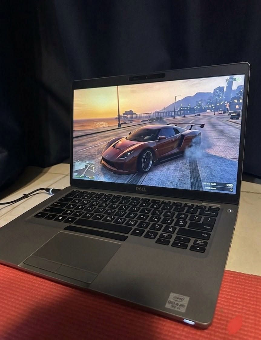 لابتوب Dell (جيل حديث - نظيف حال حال  الجديد

استخدام شخصي لفترة بسيطة   

المواصفات الفنية (الحديثة):

• الموديل: Dell  (تصميم عملي وأنيق سوبر سلم وزن خفيف ).

• المعالج: Intel Core i5جيل 10 - (أداء جداً عالي، أحدث وأسرع بهواية من الأجيال القديمة).

• الرام: 8GB DDR4  قابل للتطوير إلى 32 GB ).

• كرت الشاشة: Intel 4GB قابل للتطوير Graphics (هذا الجيل الجديد يفتح برامج وألعاب بسلاسة عالية 4GB ).

• الهارد: 256GB SSD NVMe (أسرع أنواع الهاردات حالياً، الجهاز يشتغل بلمحة بصر هم قابل للتطوير ).

• الشاشة: 14 إنش (وضوح عالي ومريحة للعين).

الأداء الفعلي للجهاز:

1. بالألعاب: بفضل معالج الجيل10 المتطور، الجهاز يشغل ألعابكم المفضلة بكفاءة:

• ببجي (PUBG).

• GTA V.

• ألعاب كرة القدم (FIFA / PES).

1. للشغل الهندسي والتصميم: المعالج والكرت مصممين حتى يتحملون لود قوي:

• برامج الهندسة (AutoCAD, Revit).

• برامج المونتاج والتصميم (Photoshop, Premiere).

• برامج الدراسة والبحوث والمحاسبة.

1. الحالة والنظافة: الجهاز "أخت الجديد"، نظافة 100%، ما مفتوح ولا مصلح ولا بيه أي شخط، استخدامه جداً قليل.

4.:

• كيبورد عربي/إنجليزي أصلي.

• كاميرا واضحة وميكروفون نقي جداً للدروس والاجتماعات.

• منافذ: USB 3.0 + HDMI + Type-C + LAN.

1. الملحقات: الشاحن الأصلي مالته.

.السعر 350الف قفل


**إذا كنت صاحب هذا الإعلان وتريد حذفه لأي سبب، رجاءا أرسل رسالة إلى الدعم الفني**