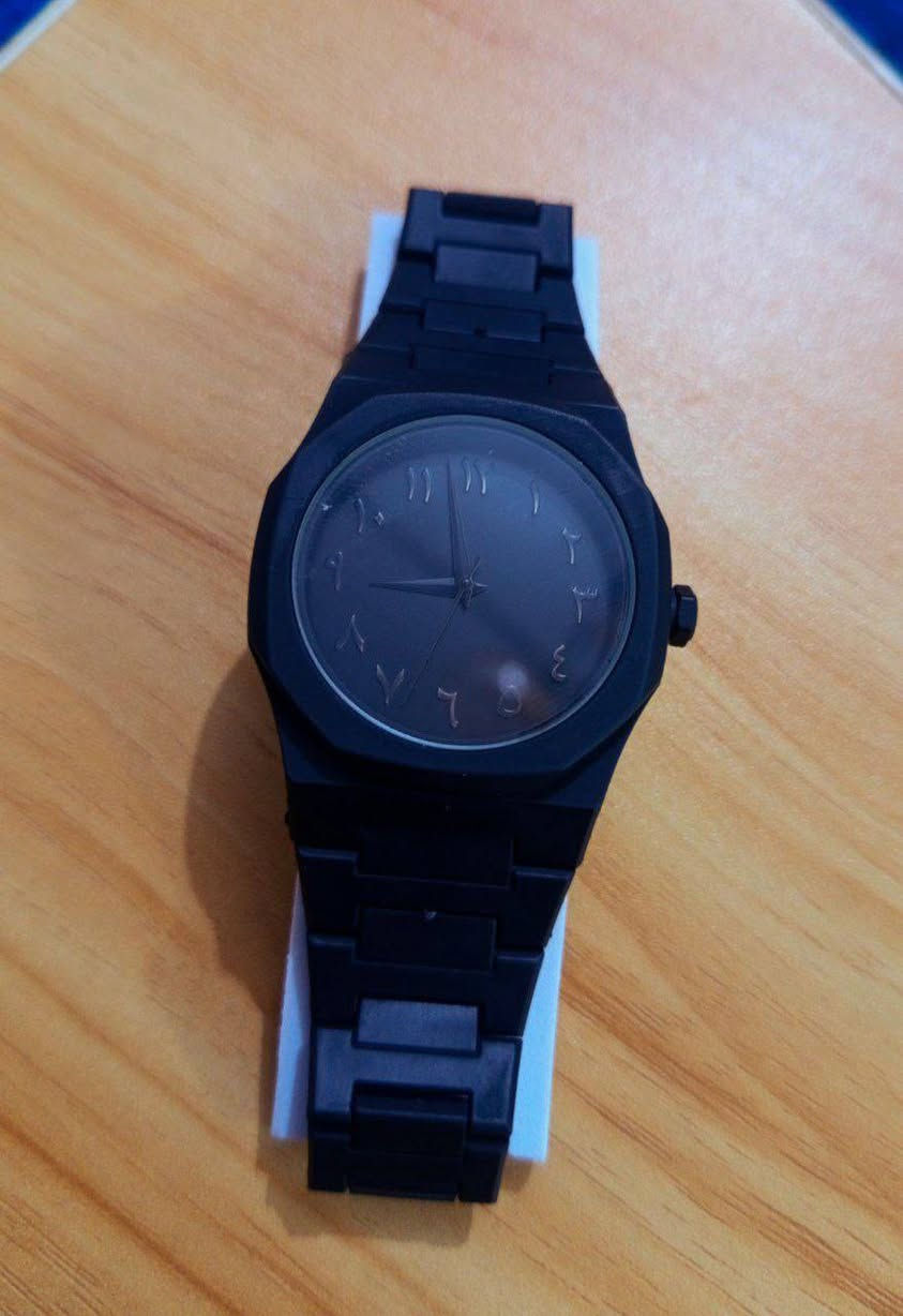 الساعه الذكيه تدعم تطبيقات التواصل الاجتماعي + الساعه الفحم اوالكاربوني لحجز مراسلة الحساب او عبر الواتساب
*********** توصيل 5000
