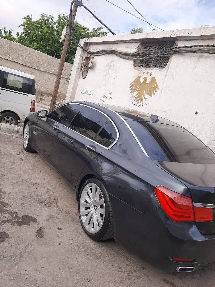 بي ام دبليو 740Li 
كرت 2011
محرك 6 سلندر
  3600 بنزين
عداد156الف
اكمل وصف كامله بواب شفط 
فتحت سقف وزواكر 
ولمواصفات لاساسيه 
لغنيه عن التعريف
 لسياره بحاله ممتازه 
دوزان وكهربا ومحرك 
بحاله ممتازه 
دخليه ولانكش 
 مغير زيوت
 وصيانه شامله
خاليه من الخارج
ومن داخل
وسقف خالي
ماعدا 3قطع
من الخارج 
 تواجد الميدان
0946920310


**إذا كنت صاحب هذا الإعلان وتريد حذفه لأي سبب، رجاءا أرسل رسالة إلى الدعم الفني**