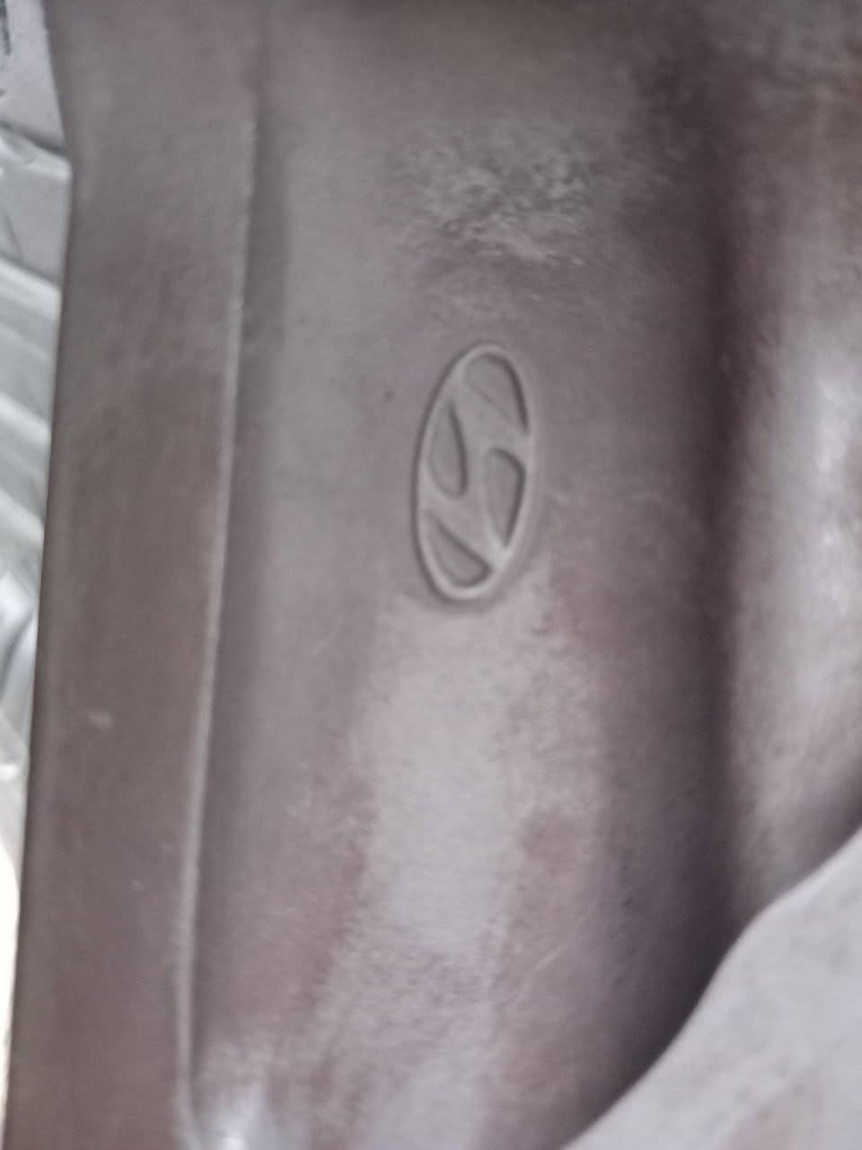 السلام عليكم...5 ويل كب 17 اصلي النترا + 5 اطارات 215/45/17 ....  260 الف 
العنوان:بغداد الجديده
للاتصال:***********
