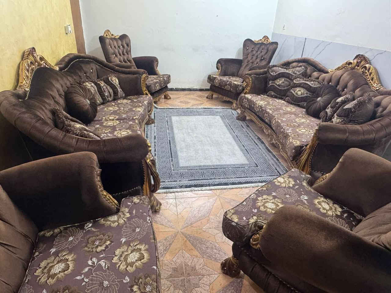 تخم زان تركي ١٠ مقعد اخو الجديد فخم جدا وراقي اسفنج ضغط عالي *********** بغداد, العراق
