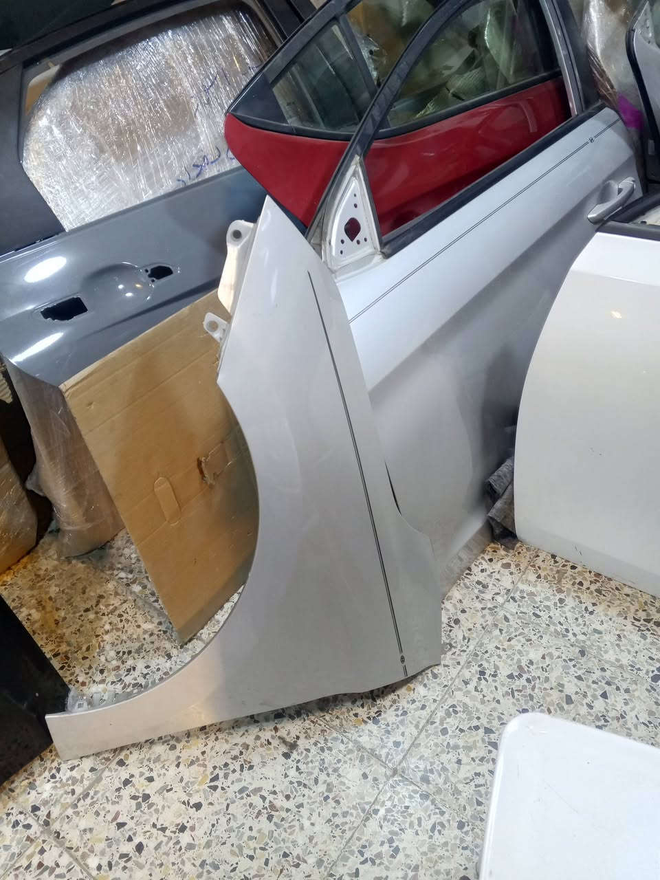 سلام عليكم أصدقائي 
يتوفر لدينا قطع غيار الانترا ٢٢
فورتي ٢٢
سورنتو 
سبورتج 
توسان 
جميع قطع غيار السيارات 
سوق بغداد مقابيل وزارة التعليم 
هاتف ***********  توجد خدمت توصيل
