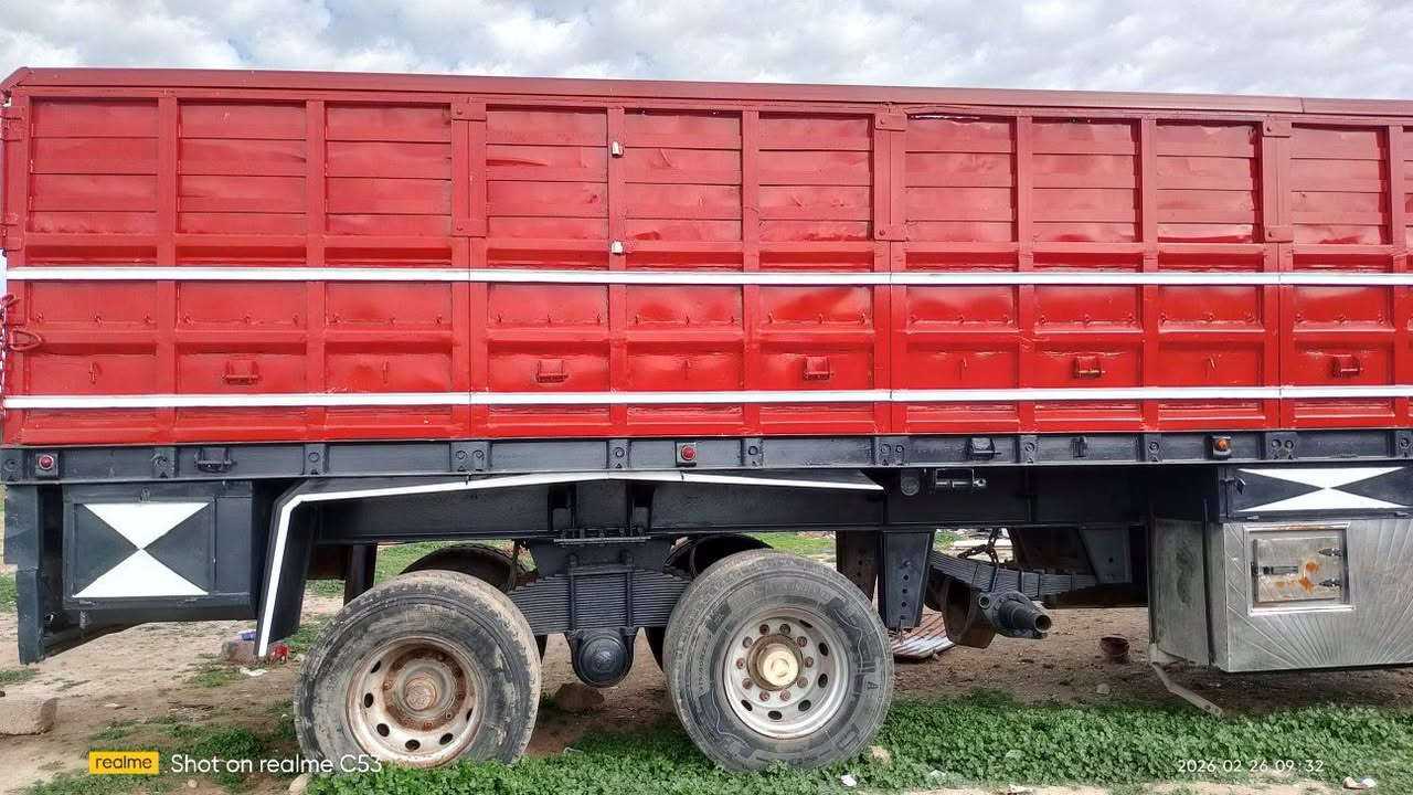 عربانه للبيع مكان الموصل 
السعر 65 وبيها مجال 
***********
