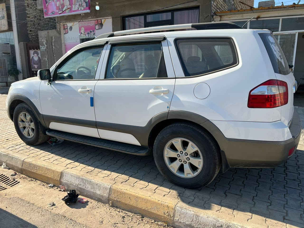 السلام عليكم كيا موهافي 2011 خليجي مكينه 3800 رقم واسط مميز فول مواصفات بيها بارد بالجاملغ الامامي وشخط بالباب الخلفي السعر 130 (المكان) واسط الكوت ***********
