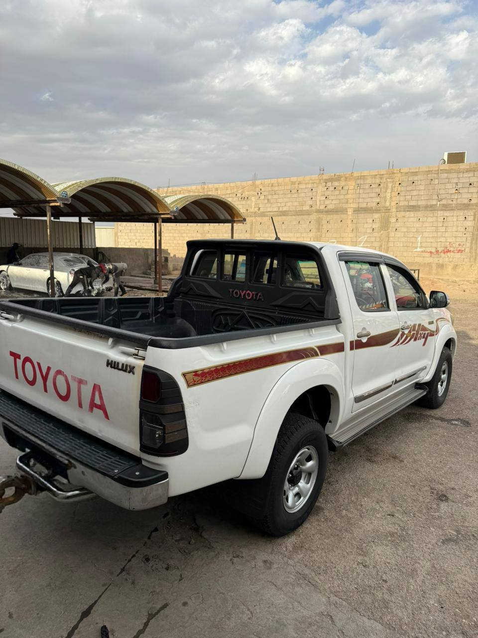 سلام عليكم بيكم فلاونزة فورويل موديل 2013 سنوية ل27 رقم بصرة سيارة جهازة العنوان البصرة رقم الموبايل *********** السعر 165 وبيه مجال قليل
