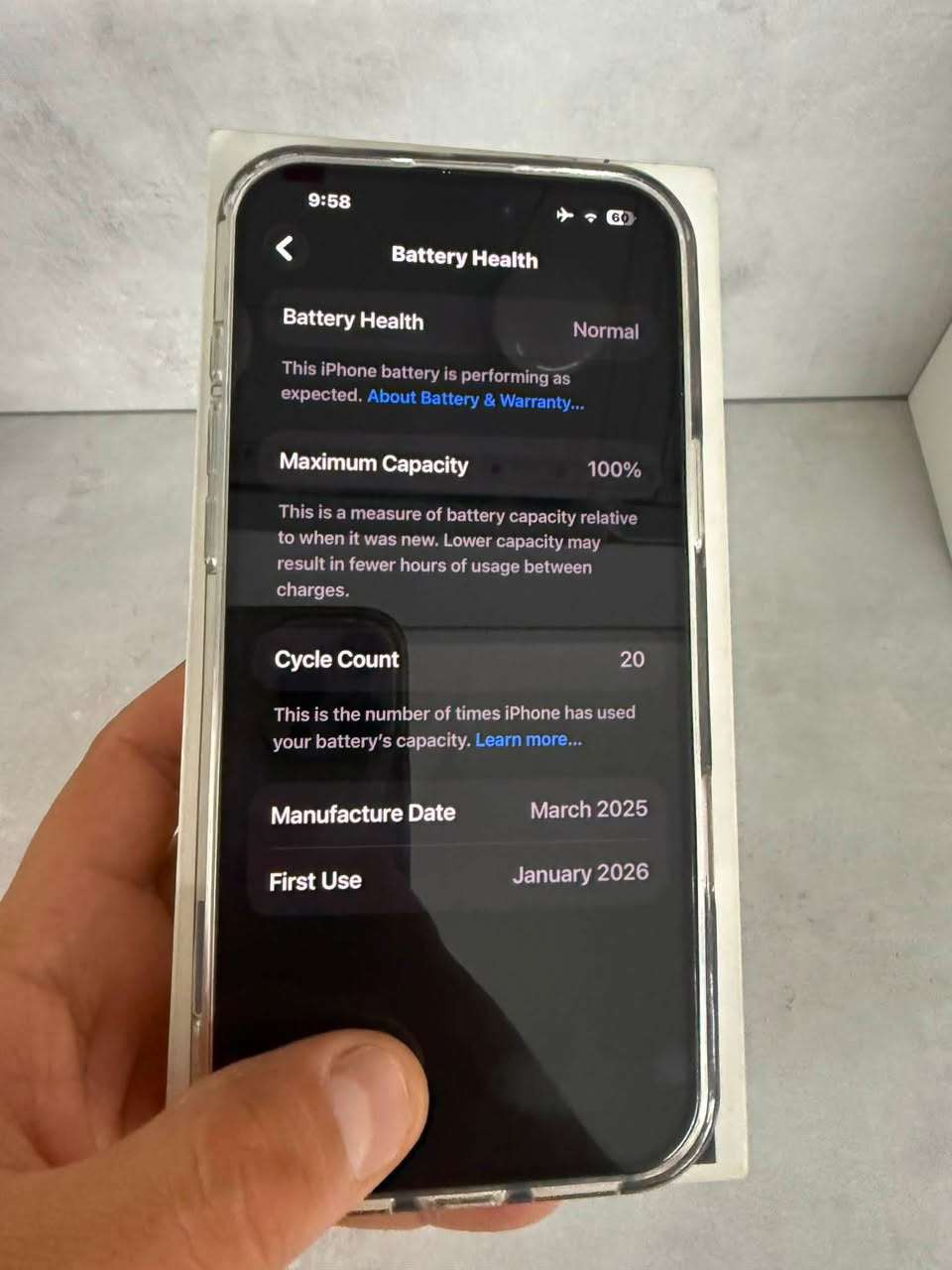 السلام عليكم
الذاكره 256 GB
ايفون 16 برو ماكس دبل سيم كارت 
عدد دورات الشحن 20
بطارية 100
تلفون جديد كلش نظيف 
السعر ١،٥٧٥،٠٠٠
المكان السليمانية 
***********

