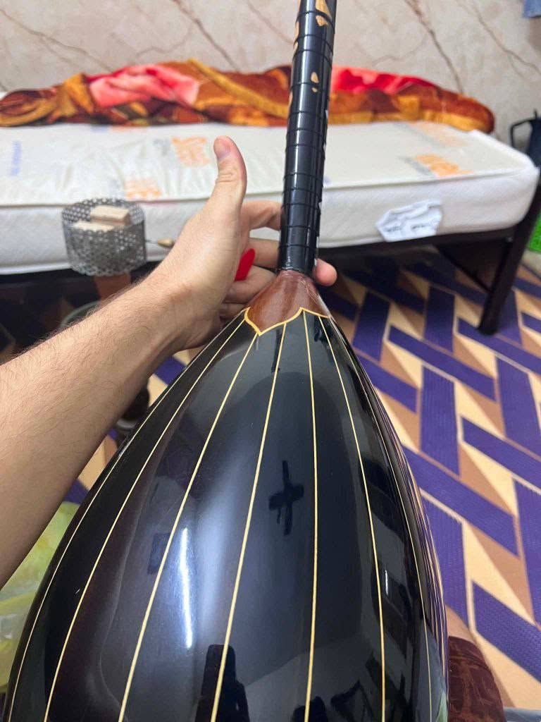ساز ماركه ديار ساز 
بيه مشكله صغيره 
للبيع بنصف السعر


**إذا كنت صاحب هذا الإعلان وتريد حذفه لأي سبب، رجاءا أرسل رسالة إلى الدعم الفني**