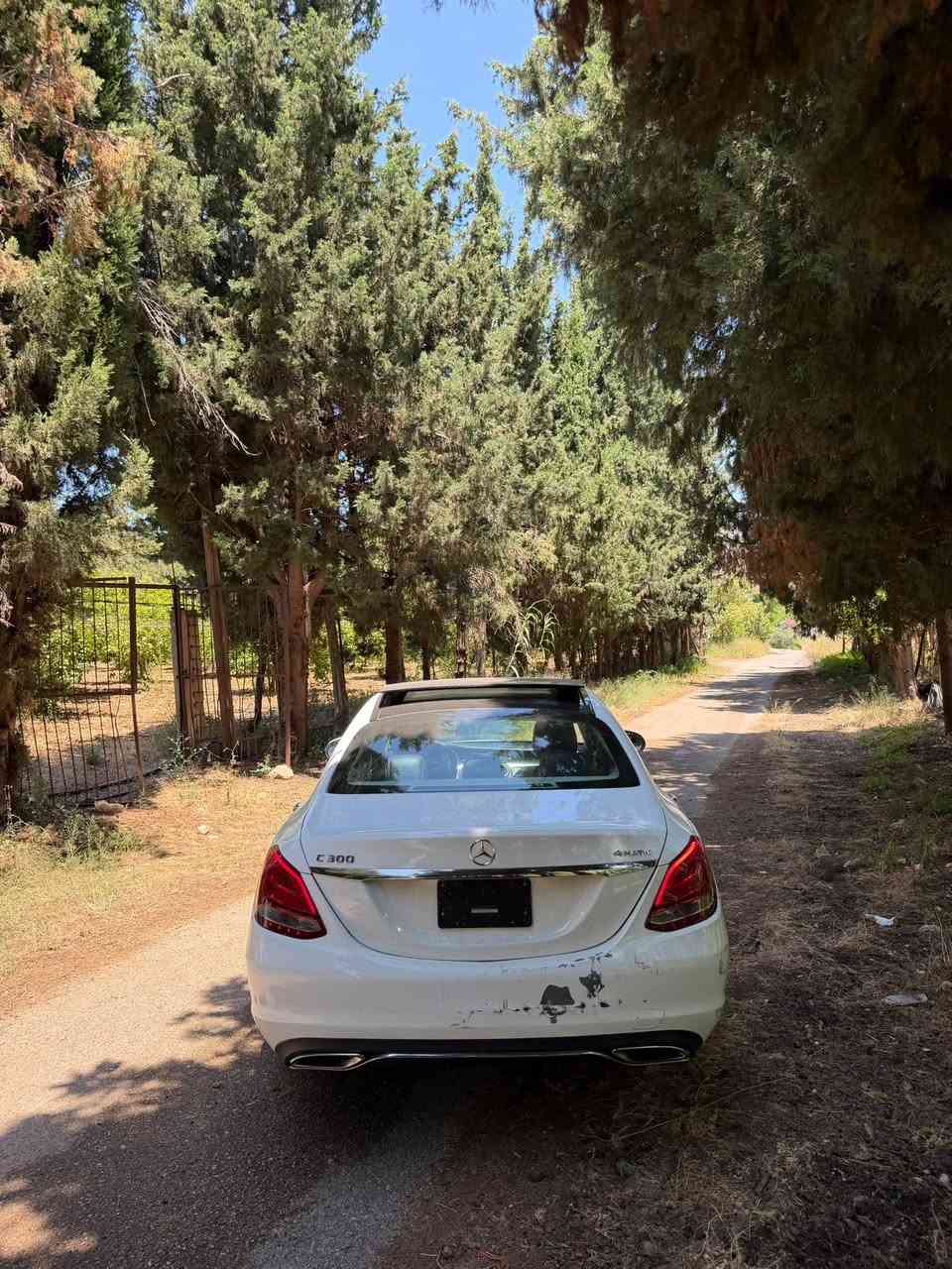 MERCEDES BENZ C-CLASS 300 4MATIC 
MODEL : 2018 
Clean carfax ‼️🔥🔥
Mileage : 84.000 miles
Super clean 
Panoramic 
Moter vetes sherke 🪬
Price 🔥
☎️☎️ : 03487131 
##c300 #mercedes #f


**إذا كنت صاحب هذا الإعلان وتريد حذفه لأي سبب، رجاءا أرسل رسالة إلى الدعم الفني**