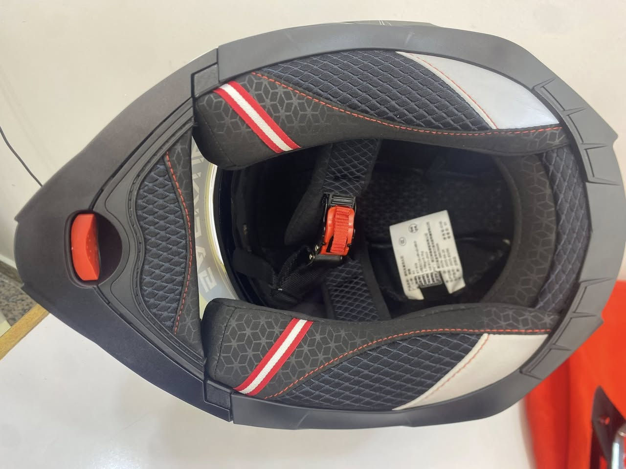 خوذة قياس Lسعر 80تم وبالعافية


**إذا كنت صاحب هذا الإعلان وتريد حذفه لأي سبب، رجاءا أرسل رسالة إلى الدعم الفني**