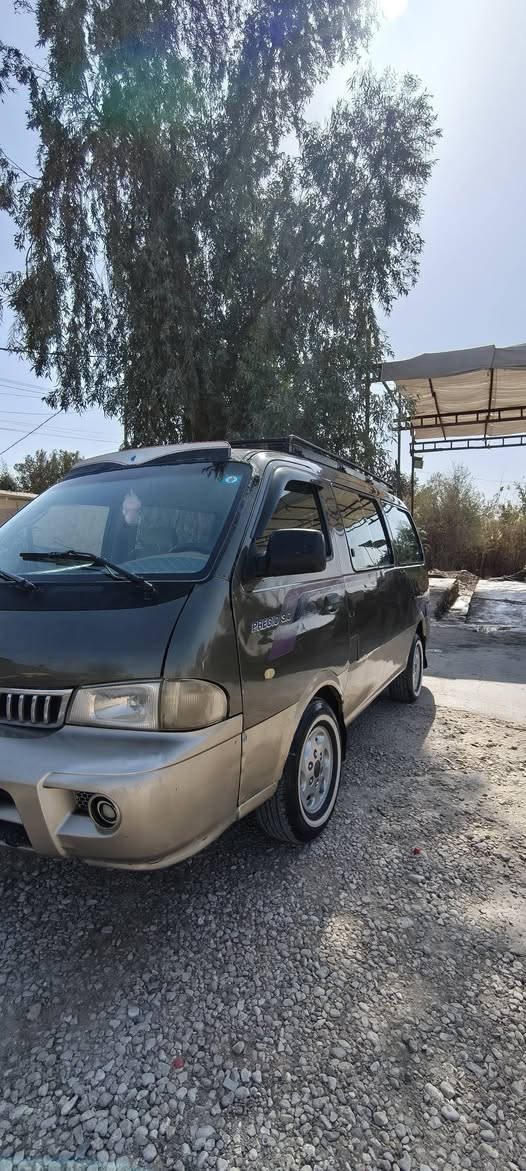 سلام عليكم بريجو 2003سياحي
مكينه وكير وكسن شرط مكفولات 
مصفر هيئه ومرور بسمي شرط مداور 
مرشوشه جماليه على حديد 
حداديه جديده من طول لطول 
شواصي 4مكفولات 
غرفه جديده تخم تاير 
كهربئيات كلهه شغاله 
السعر 90 وبيهه مجال حك جيه 
مكان سياره نجف ***********
