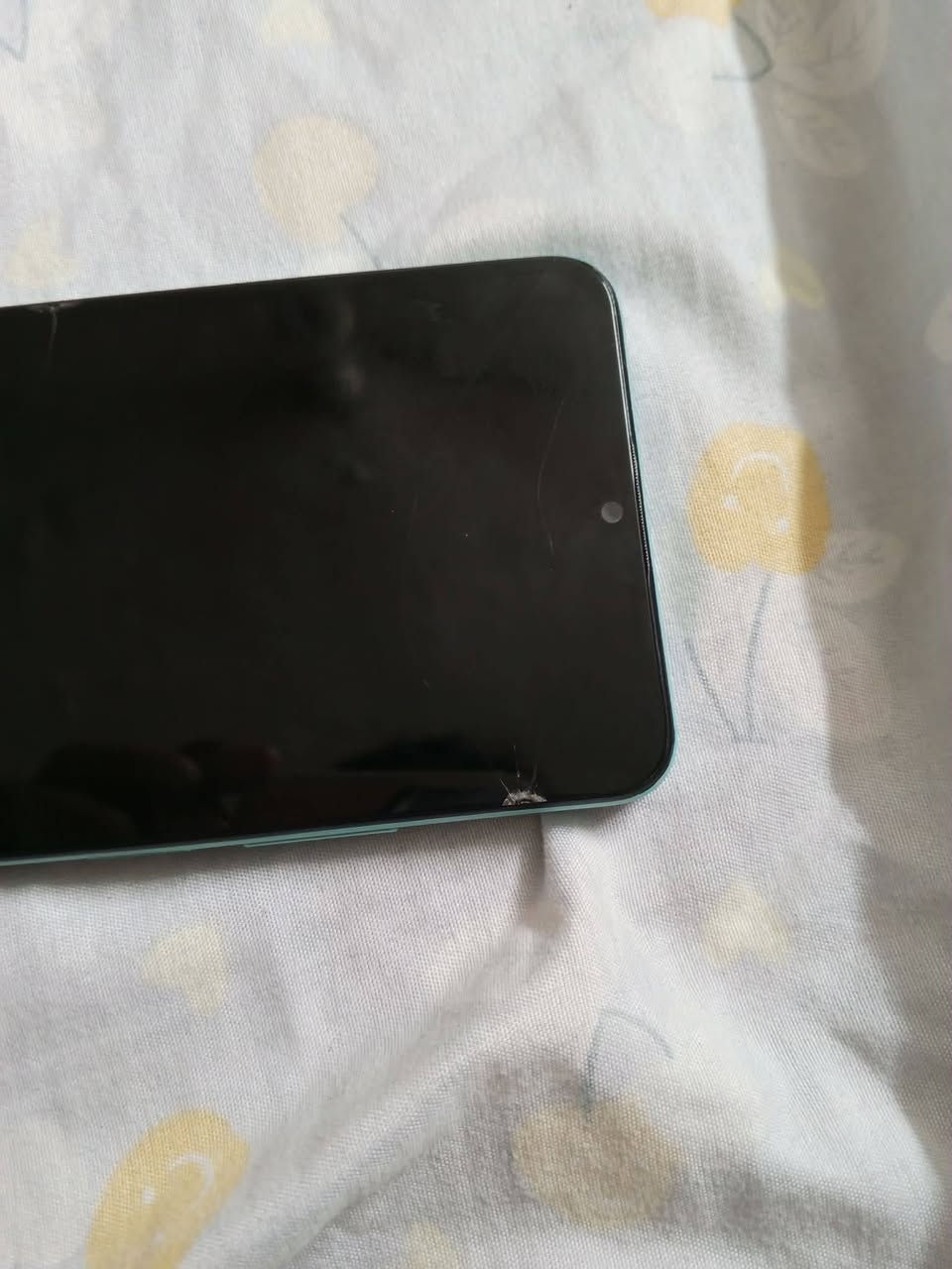 للبيع موبايل C51 نضيف بس الشاشه بيها فطر مثل ما موضح بل صوره   السعر 125 او بي مجال مكاني موصل الايسر حي الشيماء ملاحضه الكارتون موجود والشاحنه موجوده الاصليه اوالكامه الخلفيه بيها  تغويش اشويه يعني ما يضر


**إذا كنت صاحب هذا الإعلان وتريد حذفه لأي سبب، رجاءا أرسل رسالة إلى الدعم الفني**