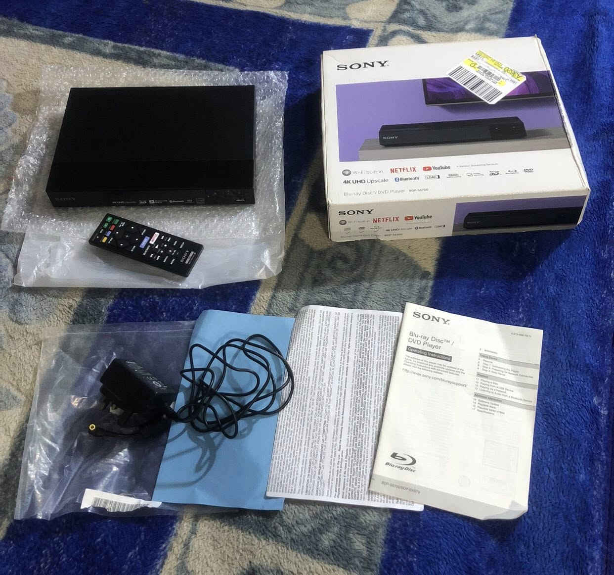 سلام عليكم
للبيع / مشغل بلوراي جديد غير مستخدم 
ماركة سوني مع كافة ملحقاته السعر ( ٨٥ الف )


**إذا كنت صاحب هذا الإعلان وتريد حذفه لأي سبب، رجاءا أرسل رسالة إلى الدعم الفني**