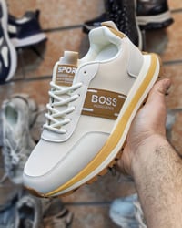 أحذية • مقاس ٤٠-٤٥ • فلوجه قرب الجسر القديم