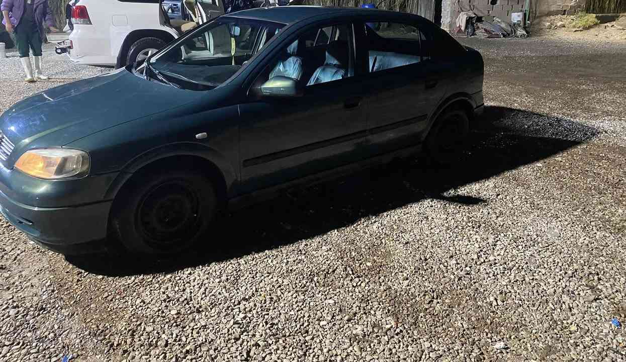 السلام عليكم اوبل استرا 2002 مشروع وطني بغداد صبغ عام للجمالية محرك خير من الله بس بي لاستيك ولف تبريد نقص كلج كمبريسر فقط فقط لاغير حداديه تمام 
تختم تاير جديد باتري جديد  ***********
السعر 55 $ وبيها مجال قليل
