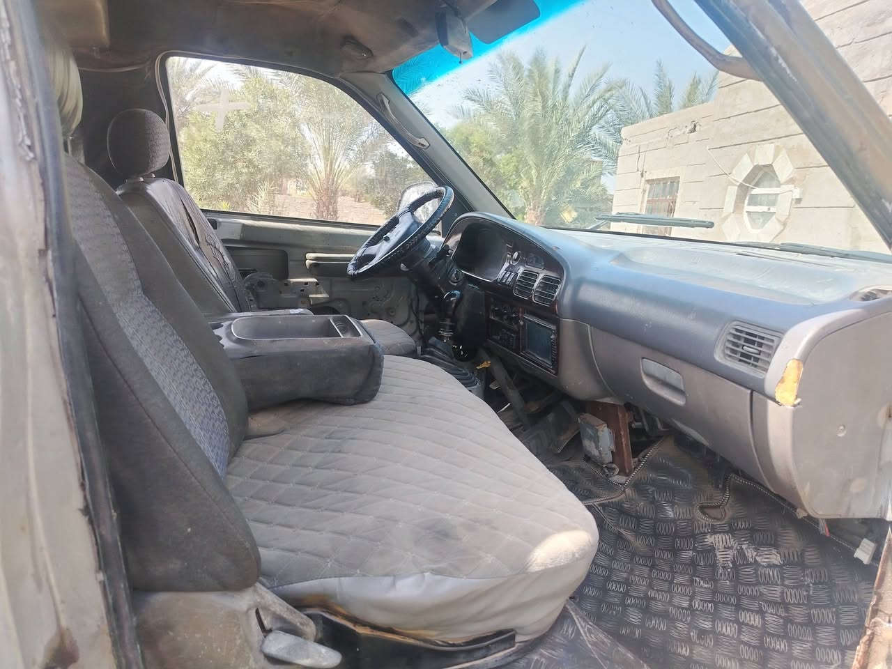 السلام عليكم
كيه بريجو البيع موديل 98 كير محرك اكسن
جدد شرط التحويل رقم كربلاء 
يرادلهه بس صبغ شاصي واحد مصلح
السعر 25وبيهه مجال مكان ابو غريب

***********
