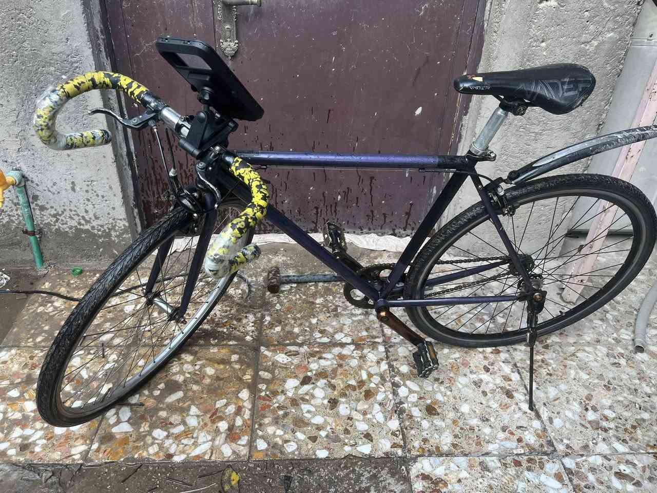 فكسد للبيع 130 الف
كامل من كل النواحي جاهز بريكات غراضة كلهن شغالات
مكينتين
و اذا مراوس ب c700 بعد افضل 
مكاني بغداد الكمالية 
***********
