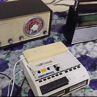 راديوات عدد 3 روسي مع فليبس لمبات مع تلفون راديو مسجل سعر الكل 125 الف...