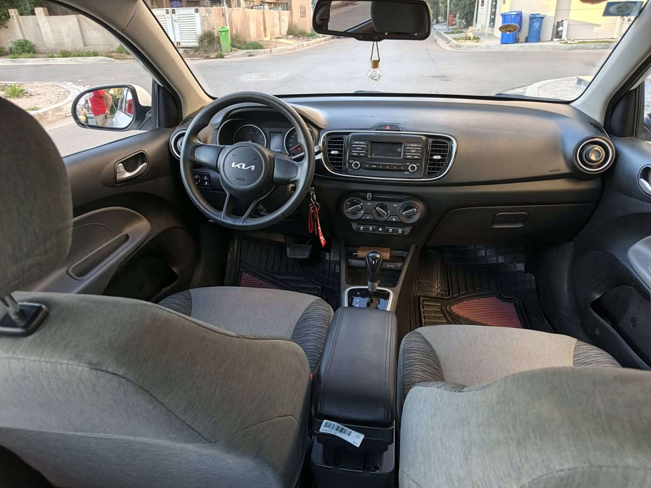 للبيع  كيه بيكاس موديل 23 
ماشيه 17 كفاله شركه 
السياره خير من الله 
فول موصفات عده البصمه 
المكان الاعظميه 
السعر 120 باسمي تحويل ثاني يوم 
***********
