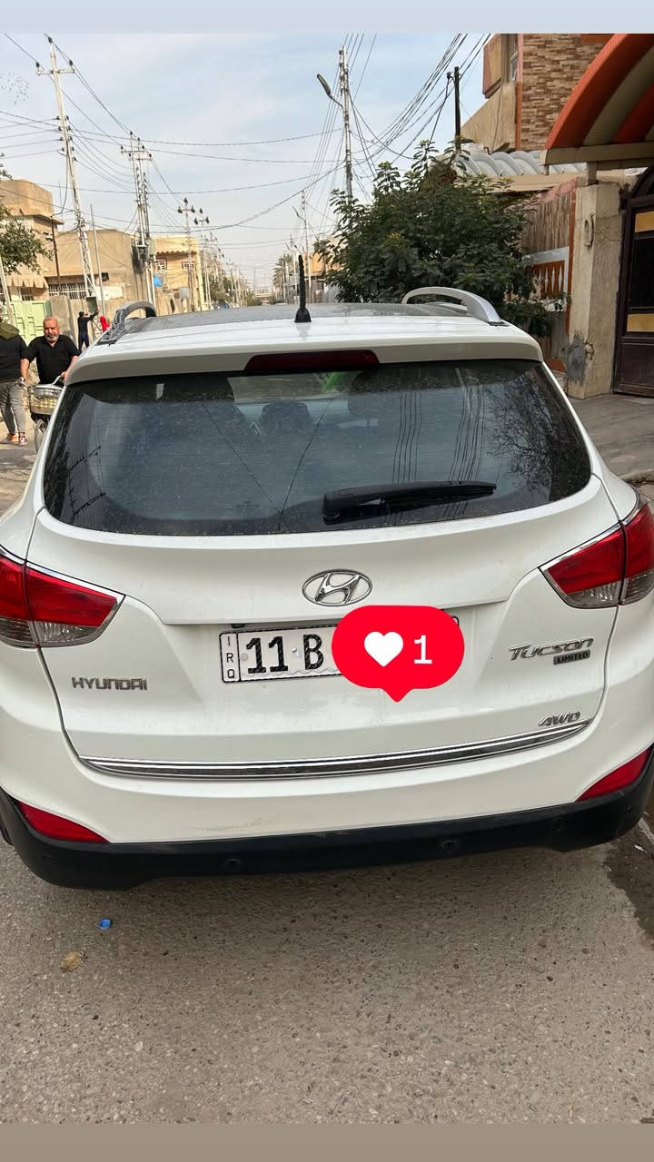 توسان 11 خليجي فول عدا  البصمة بيها قطعتين باب السكن والجامرلغ الايمن بسمي سنويه وهزة جديده 130 وبيها مجال بسيط عنوان ديالى بعقوبة 
***********
