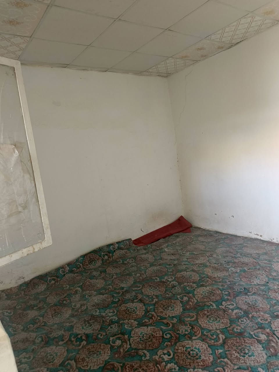 يوجد مشتمل الايجار
العنوان المشتمل الديوانية حي العسكري الأول قرب مطعم كباب نذير 
المشتمل يحتوي على غرفتين نوم ومطبخ وصحيات
المشتمل نضيف وعالي عن شارع
يبعد عن شارع العام الرئيسي 100متر

اي استفسار اتصال على ارقام التاليه
*********** بإدارة ابورقيه العرداوي للعقار
***********
*********** بإدارة ابوامجد الكرعاوي للعقار
*********** هذه الرقم بي بس واتساب فقط
ومراجعة المكتب اسم المكتب الغيث للعقار
عنوان المكتب حي العسكري الاول قرب مطعم كباب نذير الشارع مباشره
