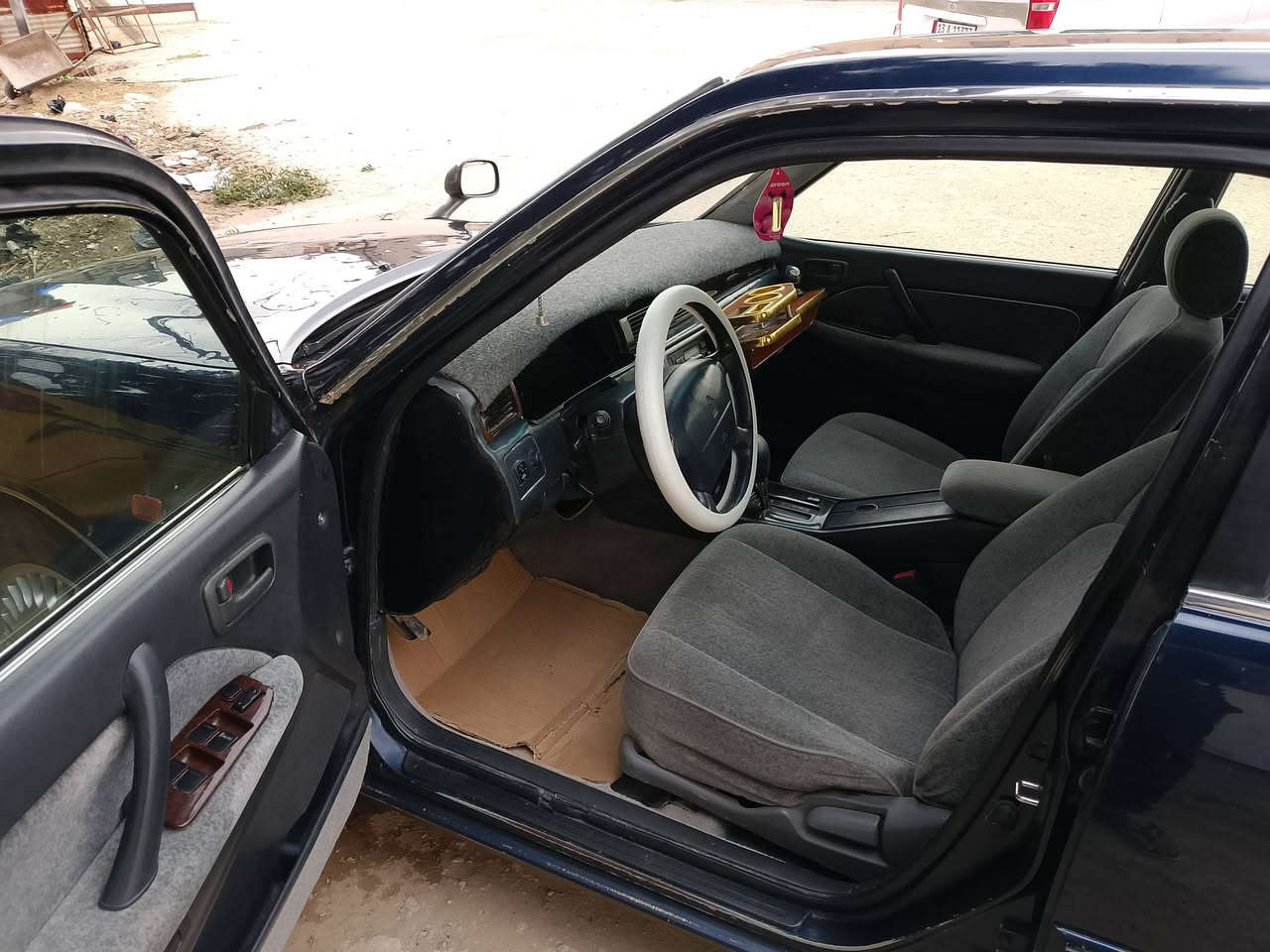 السلام عليكم راس الثور تكم للبيع موديل 97 سياره باسمي رقم نجف انجليزي سياره جاهزه محرك فيشه واحده شاصه 51 مقفوله من القص ونخرج جثه مكان النجف ابو صخير. مكفل بالنشر رقم الموبايل ***********
