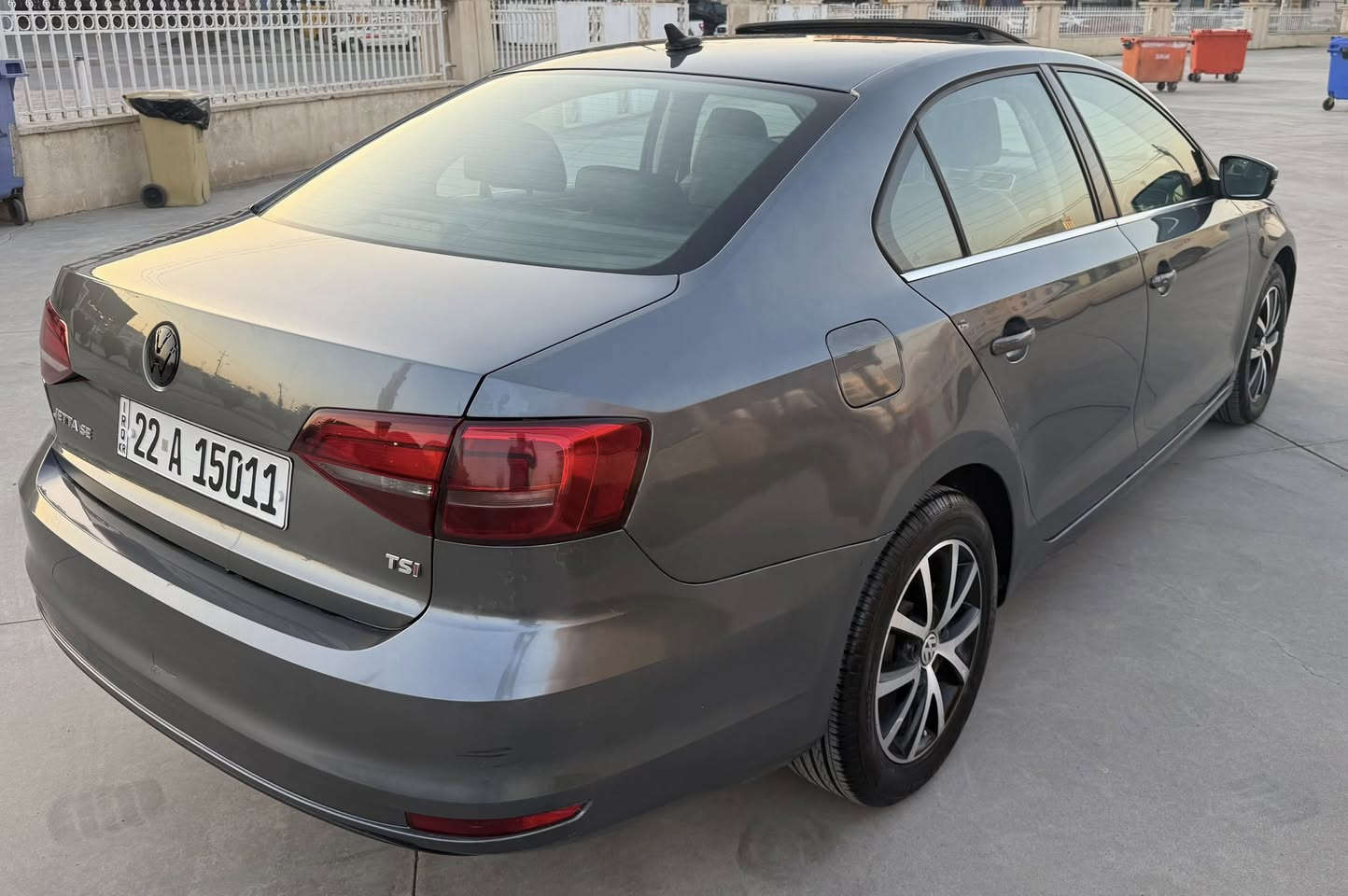 جيتا ٢٠١٨ فول فول مواسه فات قه پات ١ پارچه سبوغ جاملغي. دواوه بي ئيرباك هه موي به شه رت به ناوي خومانه هه تا ئيستا32 مايل رويه مه كينه ١٤ توربو  زور نويه داواي 124$ده كه م سه نه وي تا ٢٠٢٩ نويه***********
