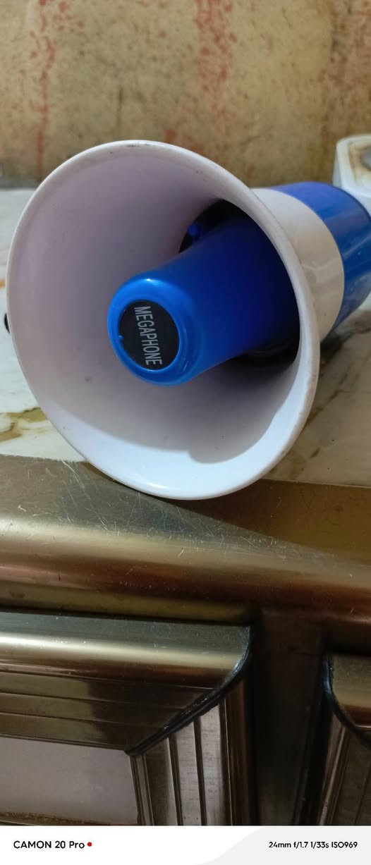 السلام عليكم سنك
اوفن شوي شغال علا فحص 
سماعه شحن جديده
ميزان ابو 10 كيلوات 
كلمن وسعره مكان مدينت الصدر 
***********
