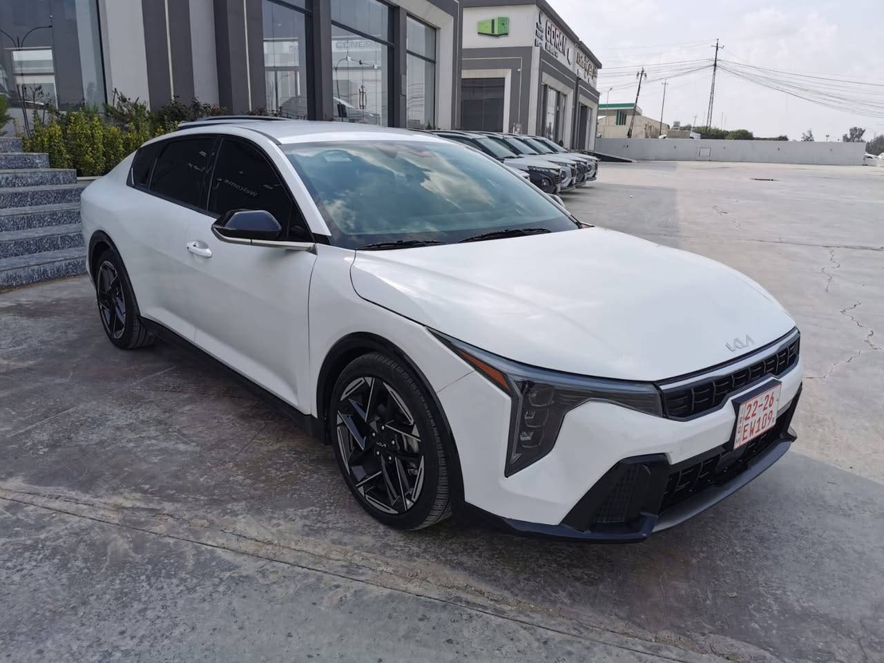 كيا K4 GT line موديل ٢٠٢٥
سياره زيرو على وضع شركه ماشي 3000 mil زيرو
محرك ٢٠ دوش
بصمه ابواب بصمه تشغيل 
تشغيل عن بعد  
كشنات جلد لونين وتدفئه كشنات 
شاشه متصل و ابل كار بلي واندرويد اوتو 
كامره دواره 
صندوق ذكي 
رادار امامي خلفي جانبي 
تحديد مسار قياده اليه 
كروز سرعه تفاعلي 
هاند بريك بصمه 
اوتو هولد
لون سياره ابيض 
شحن وايرليس
بقيه موصفات معروفه 
سياره جديده ماناقصها اي شي 
💥الضرر سياره شويه بوند صبغ مع نص جاملغ سكن دعاميه قدام بدون صبغ نفسه
بدووون دواخل 
رقم شاصي 3KPFW4DE6SE146239
سياره كاتي يترقم شمالي 
مكان سياره موصل المعارض 
السعر وتفاصيل دز خاص وتدلل 
 اتصال 
0️⃣7️⃣7️⃣3️⃣8️⃣4️⃣9️⃣6️⃣1️⃣2️⃣8️⃣ موصل, نينوى
