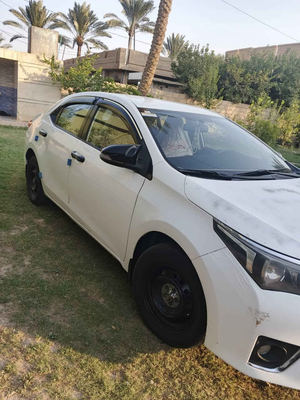 كورلا للبيع سياره خير من الله مكفوله محرك كير لا تنقيص ولا تبخير بيه قطعه وحده موديل 2015 السياره بسمي تخم تأير جديد حداديه جديد هاذا رقمي ***********
