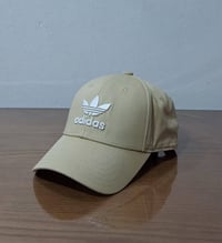 ماركة أديداس أصليه وكاله قياس M و L سعر 35 07710535555 واتساب مسنجر يو...