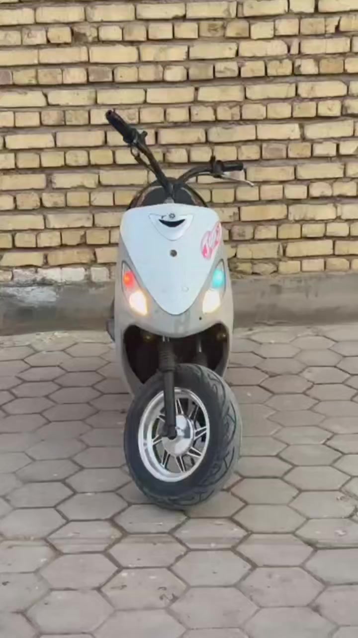 سلام عليكم دراجه للبيع قجمه مفتوحه دراجه سلف هندر سرعه ومعدل بوشه بلادي سعر 450 وبيه مجال رقم مكاني بصره ***********
