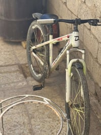 بايسكل للبيع السعر 60 الف  للتواصل 07713056178