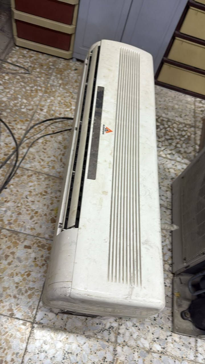 سلام عليكم سبالت للبيع العدد ثنين الكنتوري طنين وثلث بدون غاز السعر 600
***********
