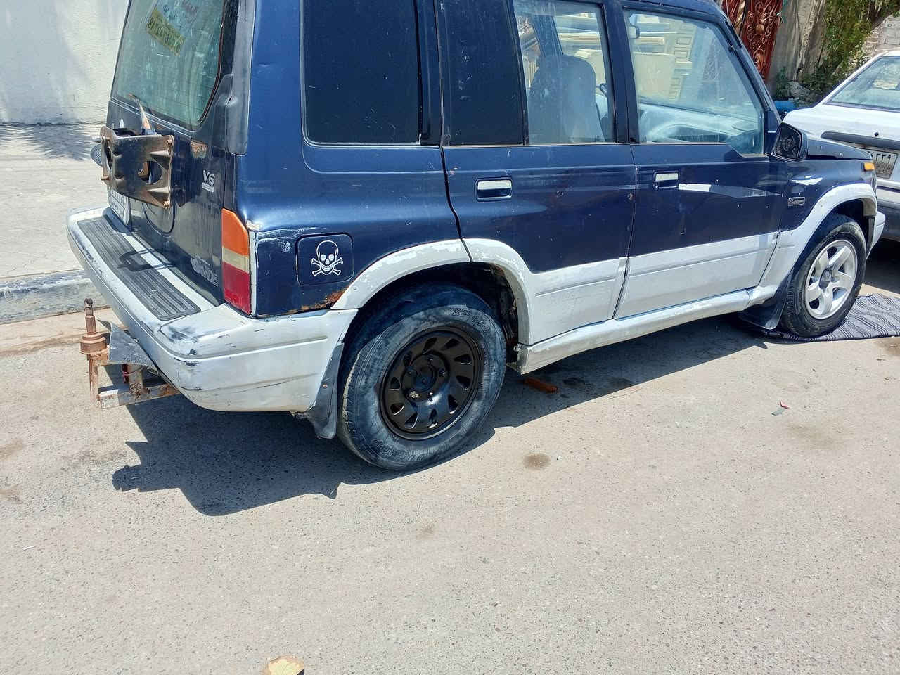 سلام عليكم جيب موديل 95 
محرك وكير بلاد 6سلندر مكفولات 
تحويل مباشر 
رقم بصره خصوصي
السعر 20وبي مجال
العنوان البصرة 
اتصال ***********
مكلف ب نشر
