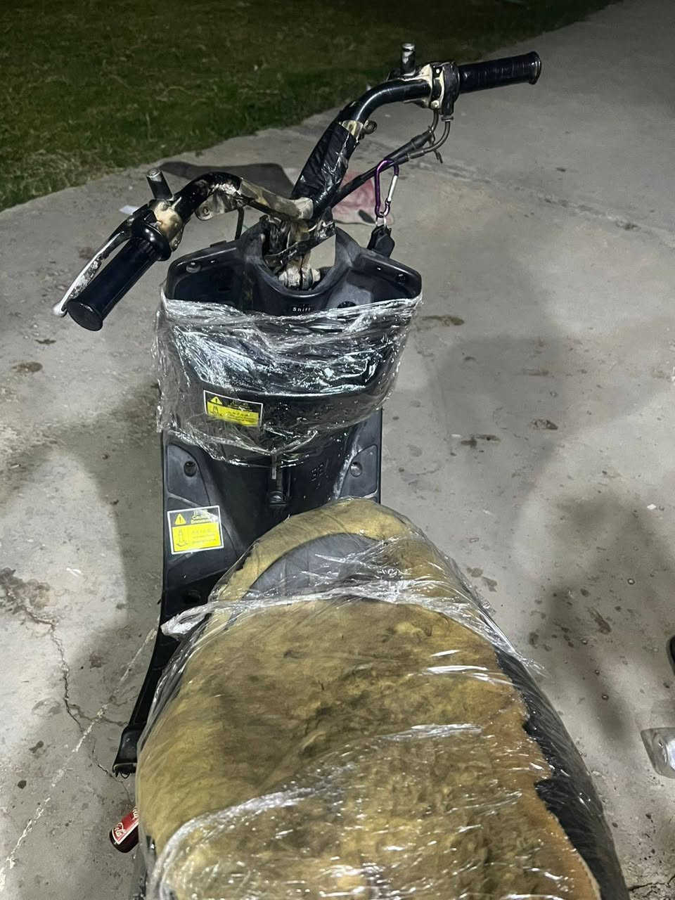 السلام عليكم دراجه بيجي 9 زروف 
شركه ياباني ياماها
سرعة 60
دراجه جديده يرادله فقط كفرات ولايت
تشتغل يرادله فقط جوين او دكشن
راسلني ونتفق على السعر 
مراسله الصفحه او واتساب *********** بغداد, العراق
