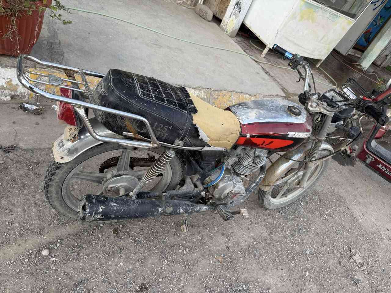 ماطور 5 كير للبيع بسعر مناسب ما بي عيب مال شغل


**إذا كنت صاحب هذا الإعلان وتريد حذفه لأي سبب، رجاءا أرسل رسالة إلى الدعم الفني**