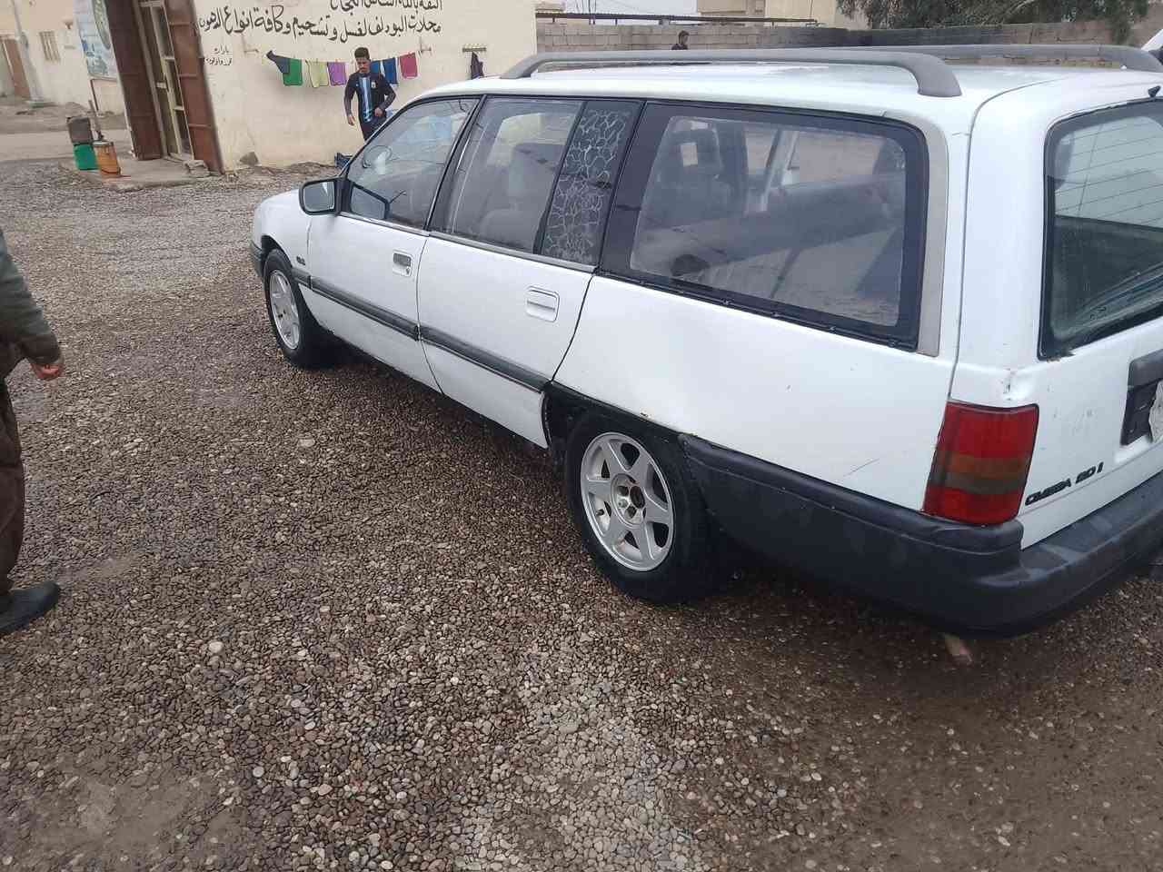 السلام عليكم اوبل اوميكه للبيع او مراوس كير ومحرك شرط السياره جاهزه التصال علا الرقم ***********
