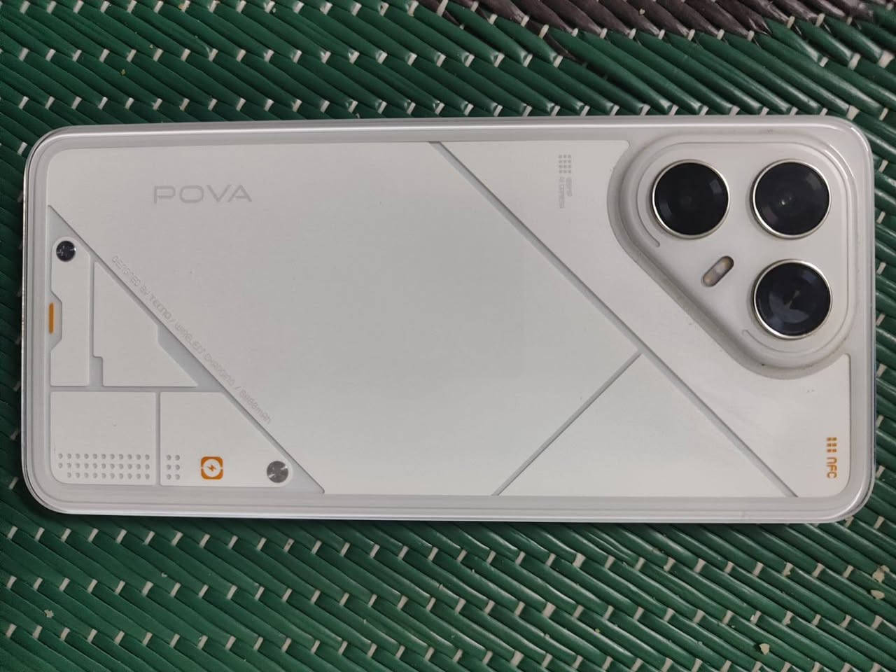 بسم الله الرحمن الرحيم تكنو بوفا 7 الترا 5G الجهازز فول مواصفات ماصارلي ٥ شهور من اشتريته ببجي ١٢٠ فريم فول مع تصوير بدون لاك لمحبين الالعاب يشغل اي لعبه بجوده عاليه وبدون تكطيع شحن ٧٠ واط يعني يفول ١٠٠ ب ٤٠ دقيقه او اقل بطاريه 6000 من ناحيه استخدام وكلشي حلوو ومرتب مثل ما موضح بالصور يجي معاه ضمان من الشركه وغراض كامله مكفول كامل الكسر بالدرع بسبب دخول الهوا بيها يعني الجهاز ما واكع ولا غيره للتبديل او مراوس مع ايفون فقط شعندك نزل


**إذا كنت صاحب هذا الإعلان وتريد حذفه لأي سبب، رجاءا أرسل رسالة إلى الدعم الفني**